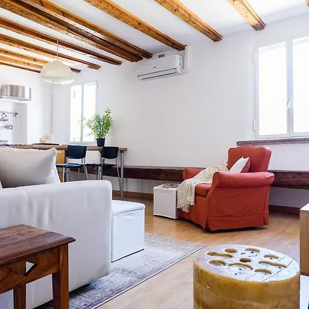 Old Town Altido Apartment